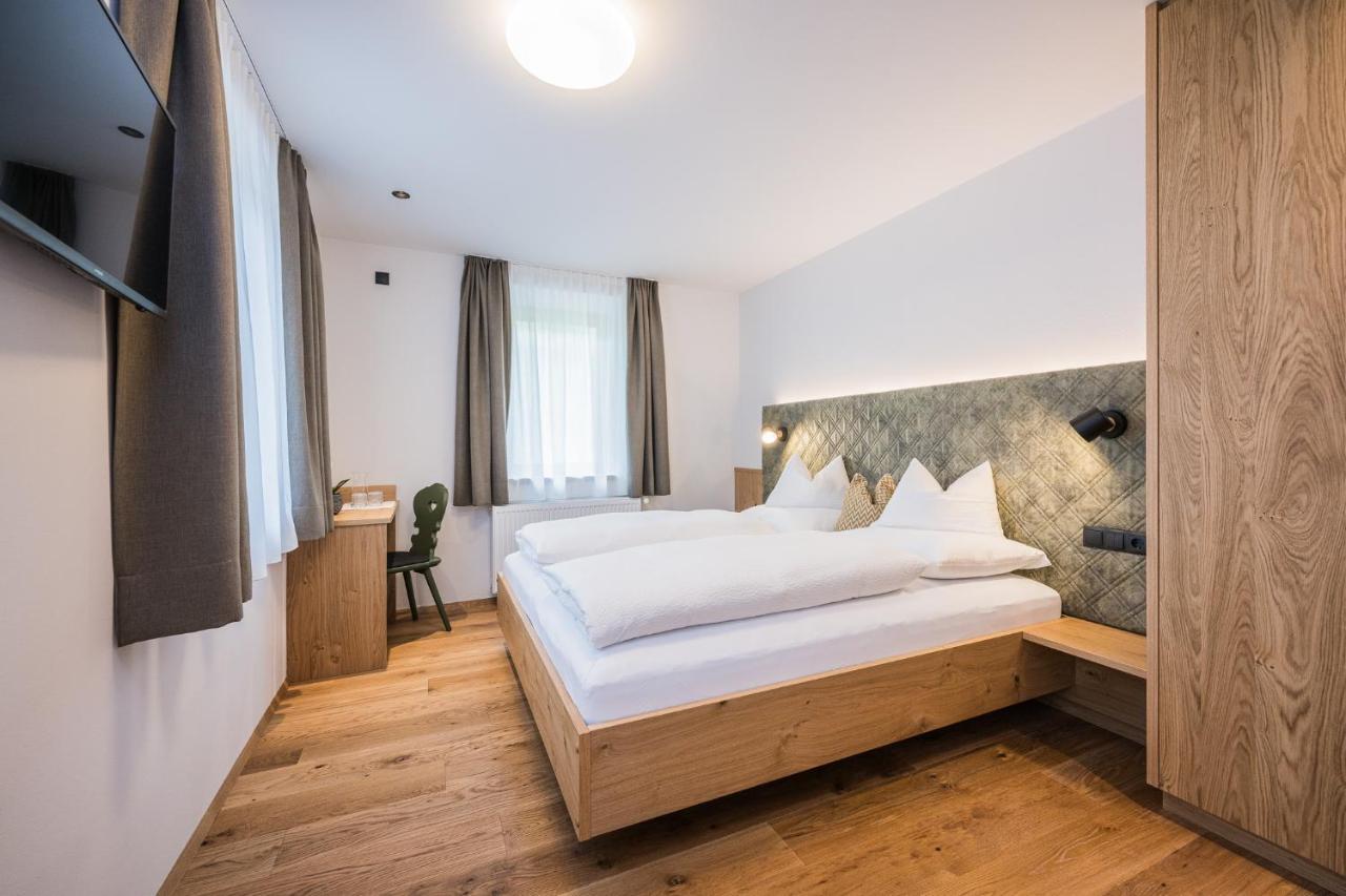 Gasthof Albergo Dolomiten Braies  Εξωτερικό φωτογραφία