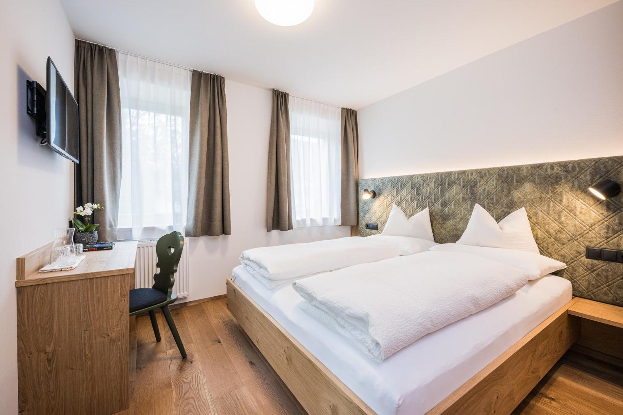 Gasthof Albergo Dolomiten Braies  Εξωτερικό φωτογραφία
